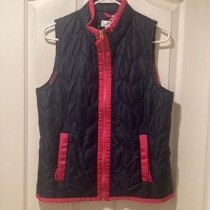 NWT Vineyard Vines navy vest with pink accents size medium